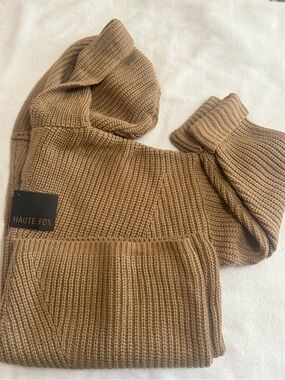 Women Knit Sweater Hoodie in Camel